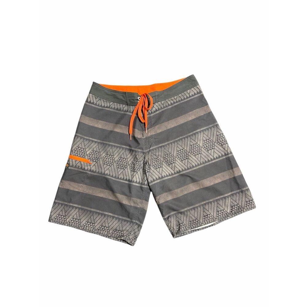 Crazy Shirts Hawaii Original Men's Shorts Size 33 Polynesian Tribal 10.5” Inseam